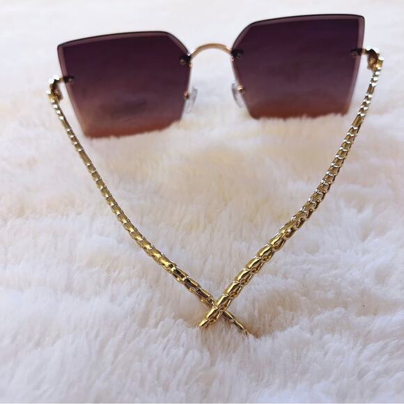 Skyla Purple & Gold Chain Link Oversized Sunglasses - Picture 7 of 9